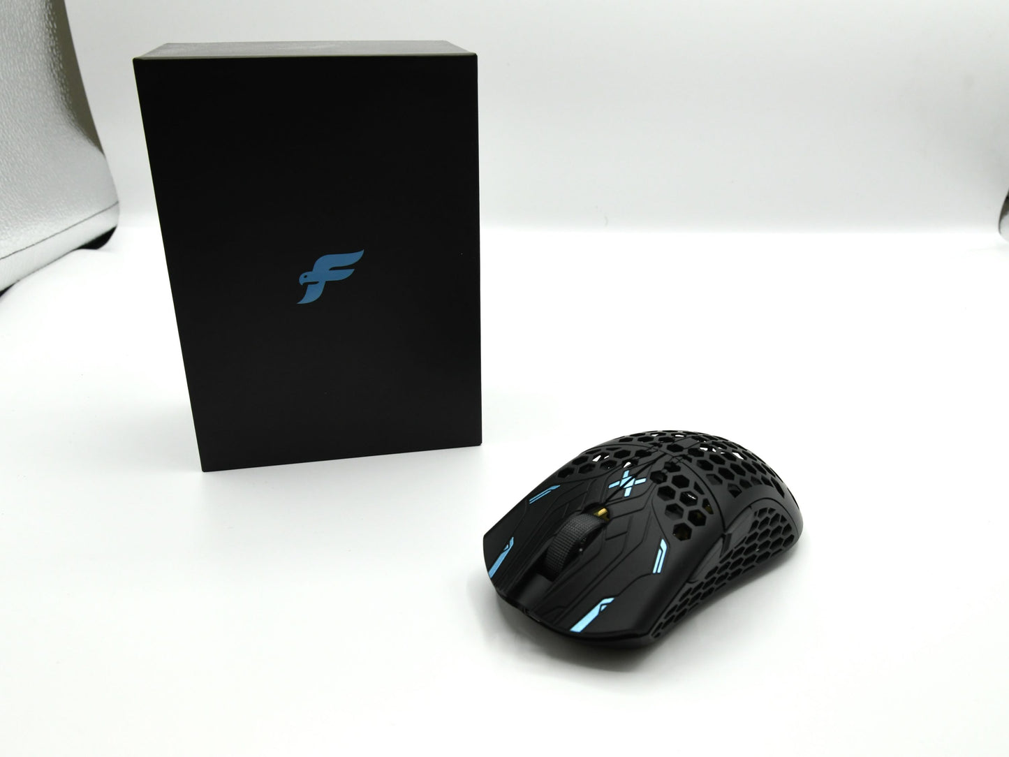 Final mouse Ultralight X (Lion)